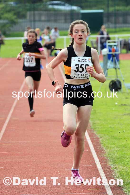 Girls Under-15s 1500 metres, 2023 North Eastern Track and Field Champs., Middlesbrough Sports Village, Middlesbrough. Photo: David T. Hewitson/Sports for All Pics